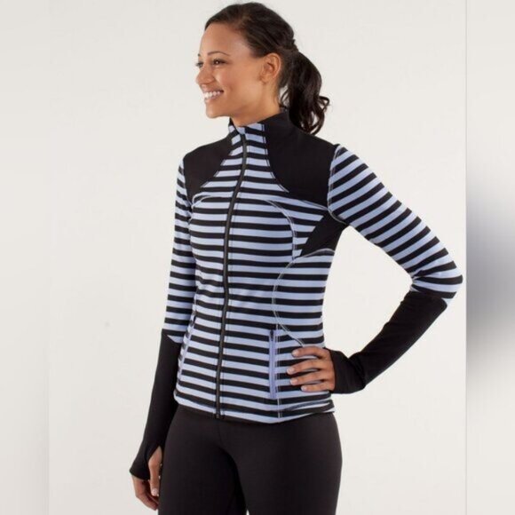 Lululemon Forme Jacket Sea Stripe Polar Haze Black Stretch Thumbholes Size 4 - Picture 3 of 16